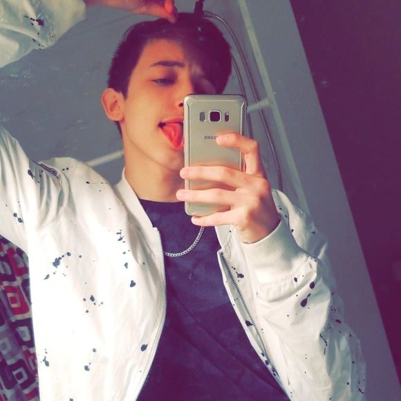 Meet your Posher, Joshua - Picture 1 of 1